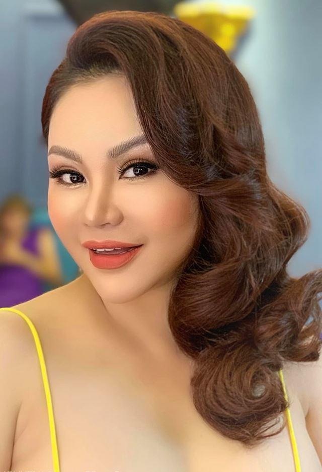 Lê Giang 18 năm miệt mài “dao kéo” khiến con trai lo “có ngày không nhận ra mẹ” - 10 Lê Giang 18 năm miệt mài “dao kéo” khiến con trai lo “có ngày không nhận ra mẹ” - 10