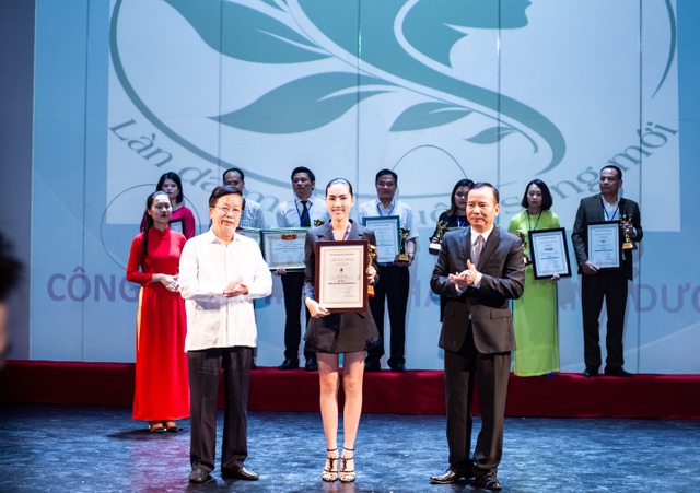 Mỹ phẩm Thanh Dược ngày càng tạo dựng uy tín với cộng đồng nhờ những hoạt động xã hội nổi bật - 2 Mỹ phẩm Thanh Dược ngày càng tạo dựng uy tín với cộng đồng nhờ những hoạt động xã hội nổi bật - 2