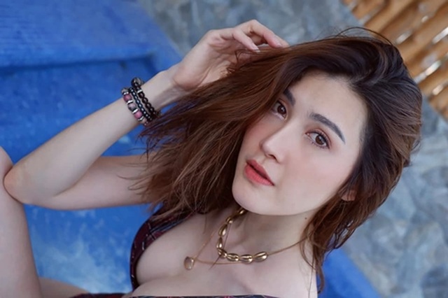 Nữ thần đạp xe Thái Lan trắng như bông bưởi, cơ bụng cuộn múi - 9 Nữ thần đạp xe Thái Lan trắng như bông bưởi, cơ bụng cuộn múi - 9
