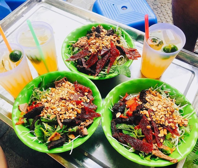 10 món ngon khó cưỡng ở Hà Nội, đến khách Tây cũng “mê như điếu đổ” - 9 10 món ngon khó cưỡng ở Hà Nội, đến khách Tây cũng “mê như điếu đổ” - 9
