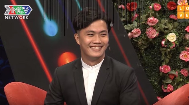 Chàng trai bạo gan đòi “sờ ba vòng” bạn gái trong show hẹn hò - 1 Chàng trai bạo gan đòi “sờ ba vòng” bạn gái trong show hẹn hò - 1