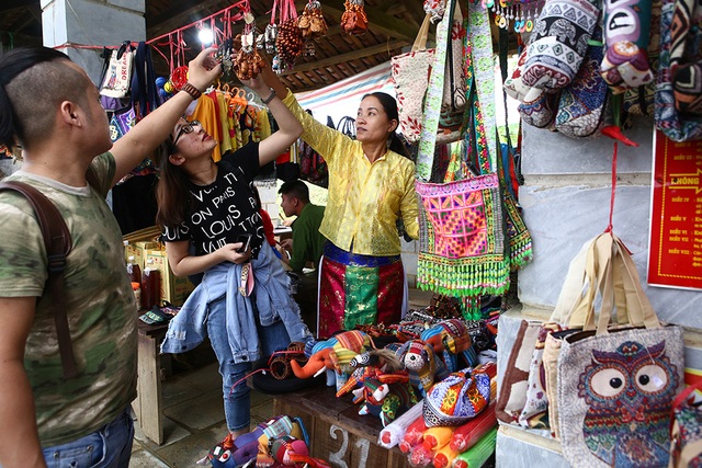 Phiên chợ vùng cao đầy màu sắc ở Hà Nội - 4