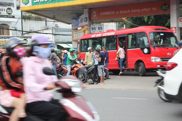 Đường trở lại TPHCM sau nghỉ lễ: Bến phà kẹt cứng, cao tốc thông thoáng - 6 Đường trở lại TPHCM sau nghỉ lễ: Bến phà kẹt cứng, cao tốc thông thoáng - 6