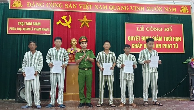 26 phạm nhân được giảm án, tha tù dịp Quốc khánh 2/9 - 1 26 phạm nhân được giảm án, tha tù dịp Quốc khánh 2/9 - 1