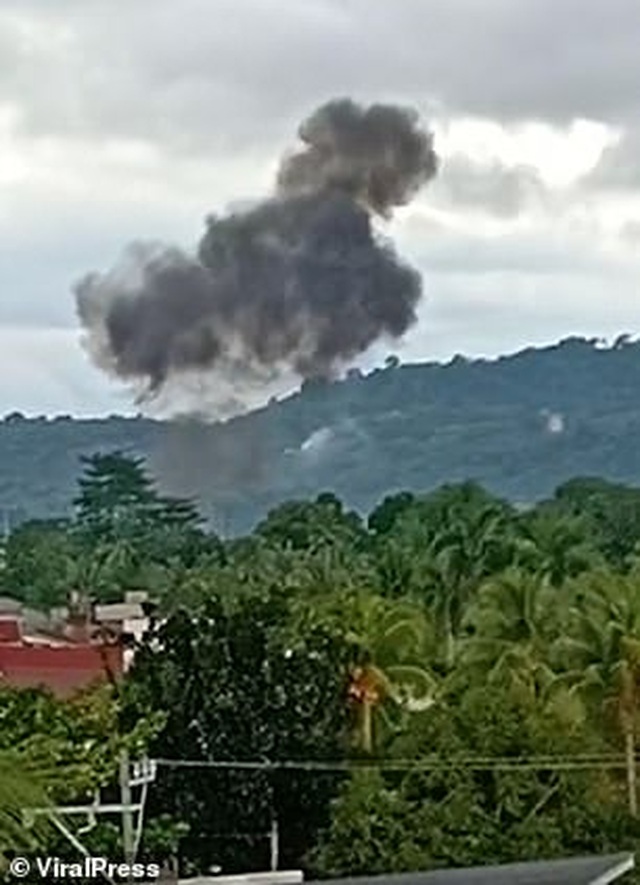 Khoảnh khắc máy bay cứu thương Philippines đâm vào khách sạn làm 9 người chết - Ảnh minh hoạ 3