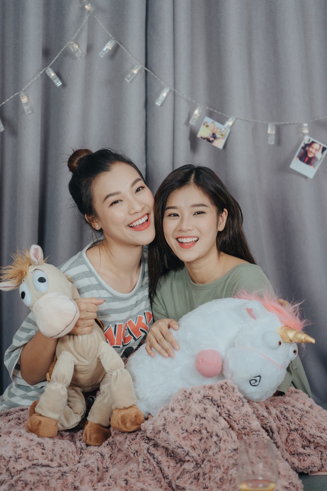 Hé lộ về bạn trai, Hoàng Oanh - Hoàng Yến Chibi nhắn nhủ: “Ngôn tình nhưng đừng mù quáng” - 1 Hé lộ về bạn trai, Hoàng Oanh - Hoàng Yến Chibi nhắn nhủ: “Ngôn tình nhưng đừng mù quáng” - 1
