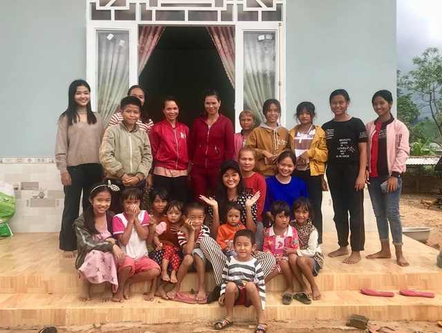 Diễn viên Việt Trinh hạnh phúc bên con trai trong kỳ nghỉ lễ - 13 Diễn viên Việt Trinh hạnh phúc bên con trai trong kỳ nghỉ lễ - 13