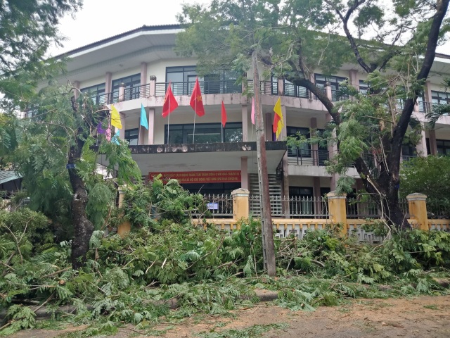 Thừa Thiên Huế: Hàng ngàn học sinh nghỉ học trước ngày khai giảng do ngập lụt - 3 Thừa Thiên Huế: Hàng ngàn học sinh nghỉ học trước ngày khai giảng do ngập lụt - 3