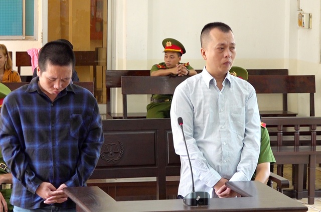 Mua bán ma túy, hai cậu cháu “rủ nhau” vào tù - 2 Mua bán ma túy, hai cậu cháu “rủ nhau” vào tù - 2