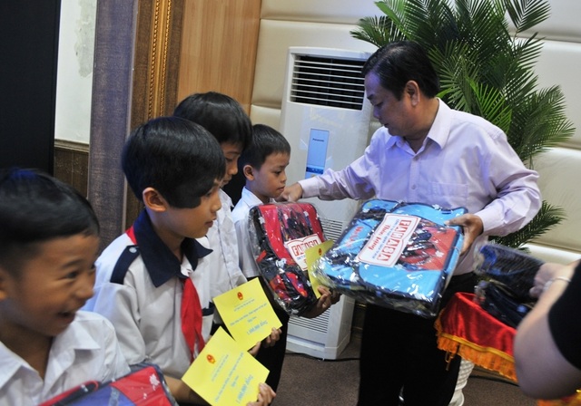 Chủ tịch Quốc hội Nguyễn Thị Kim Ngân đánh giá cao mô hình Hội quán ở Đồng Tháp - 7 Chủ tịch Quốc hội Nguyễn Thị Kim Ngân đánh giá cao mô hình Hội quán ở Đồng Tháp - 7