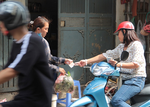 Vụ cháy Công ty Rạng Đông: Hiện trường vẫn ngổn ngang vật liệu nguy hiểm - 12 Vụ cháy Công ty Rạng Đông: Hiện trường vẫn ngổn ngang vật liệu nguy hiểm - 12