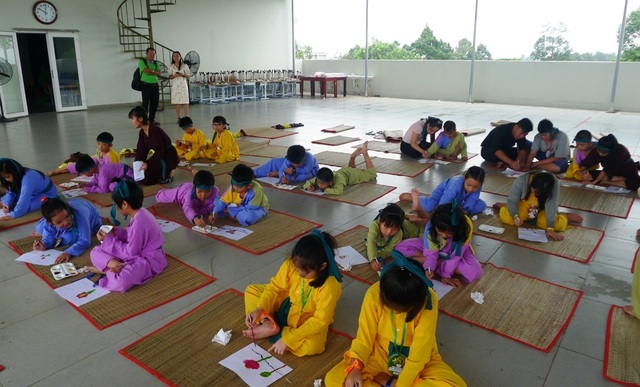 Học sinh “lên kinh ứng thí” trong ngày khai giảng - 4 Học sinh “lên kinh ứng thí” trong ngày khai giảng - 4