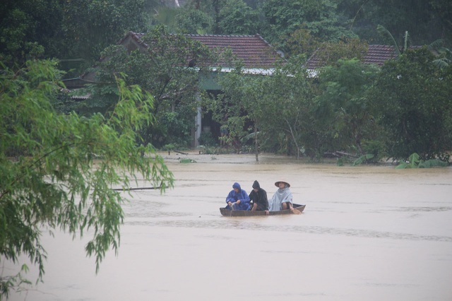 Ám ảnh những ngôi làng chìm sâu trong biển nước - 1 Ám ảnh những ngôi làng chìm sâu trong biển nước - 1