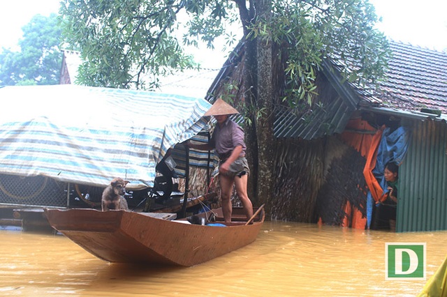 Ám ảnh những ngôi làng chìm sâu trong biển nước - 16 Ám ảnh những ngôi làng chìm sâu trong biển nước - 16