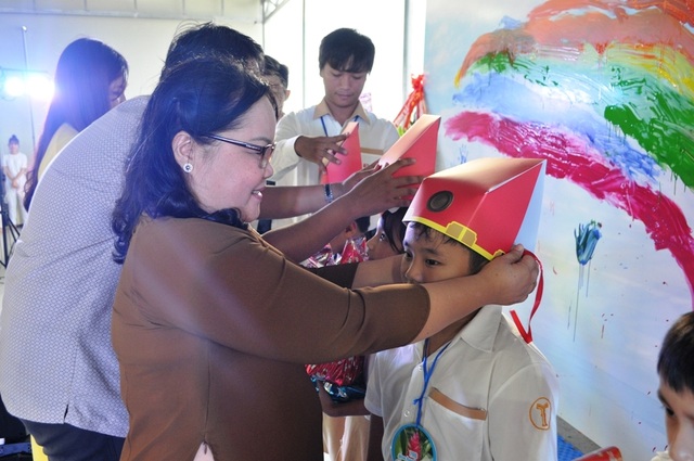 Học sinh “lên kinh ứng thí” trong ngày khai giảng - 11 Học sinh “lên kinh ứng thí” trong ngày khai giảng - 11