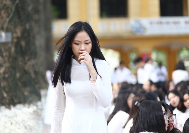 Nữ sinh Hà thành trong tà áo dài trắng gây thương nhớ ngày khai giảng - 5 Nữ sinh Hà thành trong tà áo dài trắng gây thương nhớ ngày khai giảng - 5