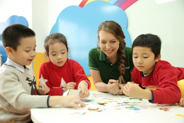 Trẻ mẫu giáo học tiếng Anh qua truyện kể như thế nào? - 3 Trẻ mẫu giáo học tiếng Anh qua truyện kể như thế nào? - 3