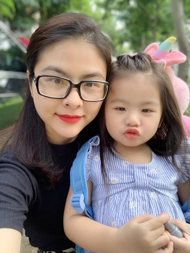 Sao Việt đưa con đến trường ngày khai giảng - 1 Sao Việt đưa con đến trường ngày khai giảng - 1