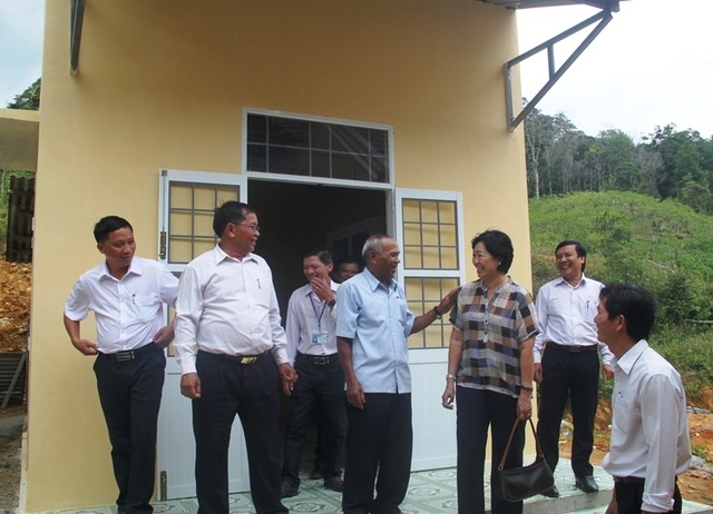 Bình Định: Bàn giao bếp ăn do bạn đọc Dân trí xây tặng thầy cô giáo “gieo chữ” ở vùng cao - 1 Bình Định: Bàn giao bếp ăn do bạn đọc Dân trí xây tặng thầy cô giáo “gieo chữ” ở vùng cao - 1