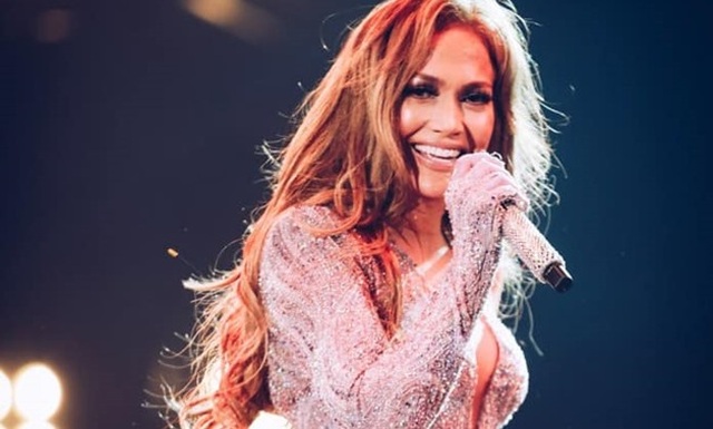 Jennifer Lopez: Thăng hoa ở tuổi ngũ tuần và “vẫn đang tiếp tục trưởng thành” - Ảnh minh hoạ 4