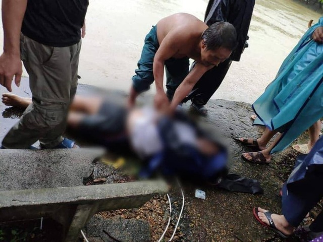 Hà Tĩnh: Mưa lũ làm 5 người chết, cơ sở hạ tầng hư hỏng nặng - 1 Hà Tĩnh: Mưa lũ làm 5 người chết, cơ sở hạ tầng hư hỏng nặng - 1