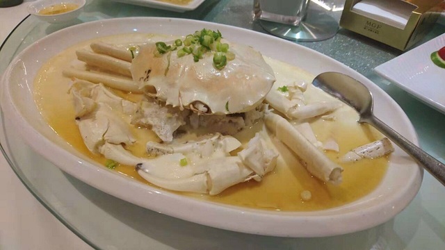 Con cua trắng bóc, to tướng, thịt ngọt dai hút hồn giới mê món lạ - 4 Con cua trắng bóc, to tướng, thịt ngọt dai hút hồn giới mê món lạ - 4
