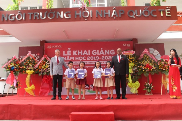 Gần 15.000 học sinh hệ thống giáo dục Nguyễn Hoàng cùng đón năm học mới 2019-2020 - 8 Gần 15.000 học sinh hệ thống giáo dục Nguyễn Hoàng cùng đón năm học mới 2019-2020 - 8
