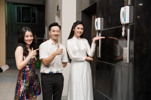 Hoa hậu Ngọc Hân hội ngộ MC Thành Trung, Quỳnh Chi khi về thăm trường cũ - 5 Hoa hậu Ngọc Hân hội ngộ MC Thành Trung, Quỳnh Chi khi về thăm trường cũ - 5