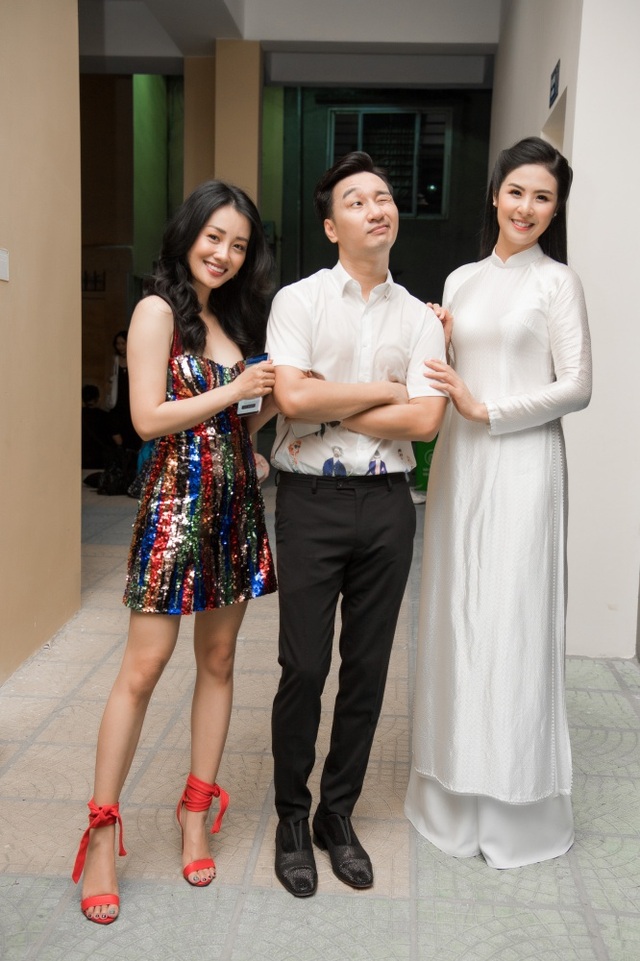 Hoa hậu Ngọc Hân hội ngộ MC Thành Trung, Quỳnh Chi khi về thăm trường cũ - 15 Hoa hậu Ngọc Hân hội ngộ MC Thành Trung, Quỳnh Chi khi về thăm trường cũ - 15