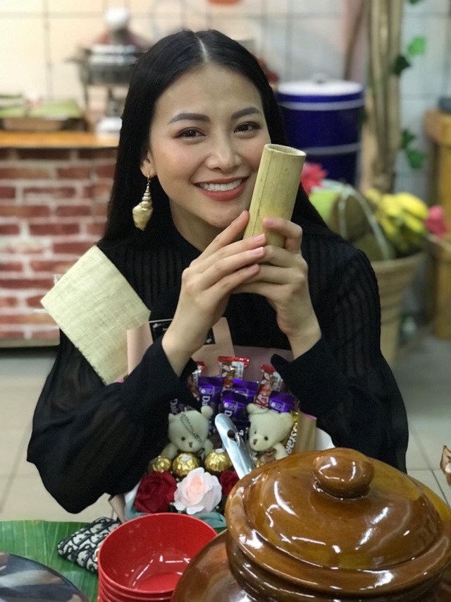 Phương Khánh được Malaysia in tem tôn vinh - 6 Phương Khánh được Malaysia in tem tôn vinh - 6