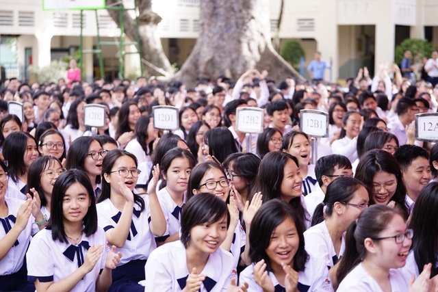 Đủ kiểu ứng xử với... khai giảng - 3 Đủ kiểu ứng xử với... khai giảng - 3