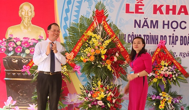 TKV giúp đỡ khánh thành 3 trường tiểu học nhân dịp năm học mới - 1 TKV giúp đỡ khánh thành 3 trường tiểu học nhân dịp năm học mới - 1