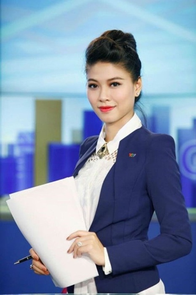 BTV Ngọc Trinh lên tiếng trước tin đồn sở hữu nhiều siêu xe - 3 BTV Ngọc Trinh lên tiếng trước tin đồn sở hữu nhiều siêu xe - 3
