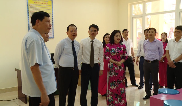 TKV giúp đỡ khánh thành 3 trường tiểu học nhân dịp năm học mới - 3 TKV giúp đỡ khánh thành 3 trường tiểu học nhân dịp năm học mới - 3