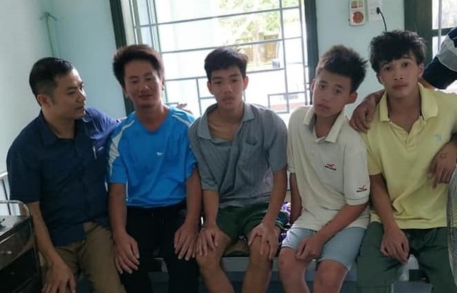 Em gái đau đớn rồi tử vong khi biết tin anh trai mất tích trên biển - 1 Em gái đau đớn rồi tử vong khi biết tin anh trai mất tích trên biển - 1