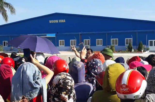 Nghệ An: Gần 1.000 công nhân nhà máy may Wooin Vina đình công - 8 Nghệ An: Gần 1.000 công nhân nhà máy may Wooin Vina đình công - 8