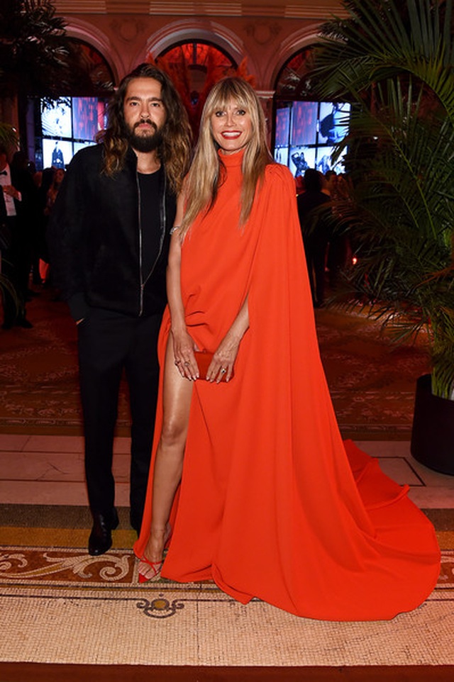 Alessandra Ambrosio diện váy xẻ tứ bề - 8 Alessandra Ambrosio diện váy xẻ tứ bề - 8