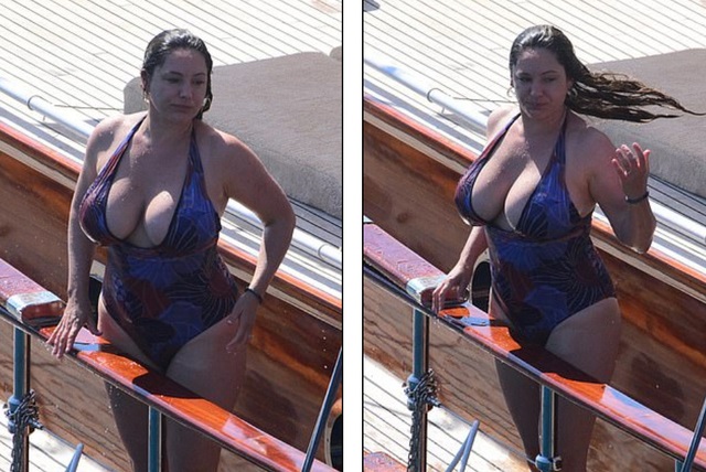 Kelly Brook tự tin khoe vòng một ngoại cỡ - 4 Kelly Brook tự tin khoe vòng một ngoại cỡ - 4