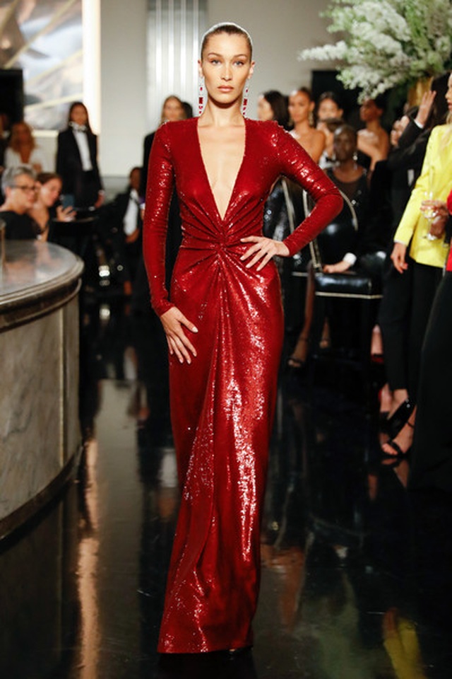 Bella Hadid khoe eo thon gợi cảm - 9 Bella Hadid khoe eo thon gợi cảm - 9