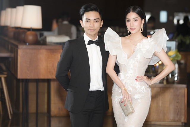 Vợ chồng Khánh Thi tình tứ dự đám cưới con gái đại gia Minh Nhựa - 14 Vợ chồng Khánh Thi tình tứ dự đám cưới con gái đại gia Minh Nhựa - 14