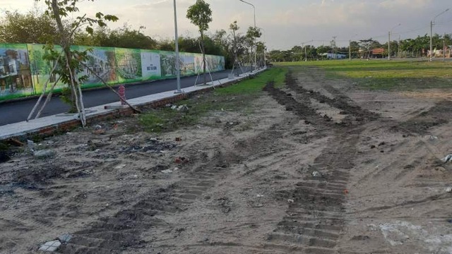 Mua nhà, đất giá rẻ: Biết là “treo đầu dê, bán thịt chó”, vẫn sập bẫy ngon ơ - 1 Mua nhà, đất giá rẻ: Biết là “treo đầu dê, bán thịt chó”, vẫn sập bẫy ngon ơ - 1