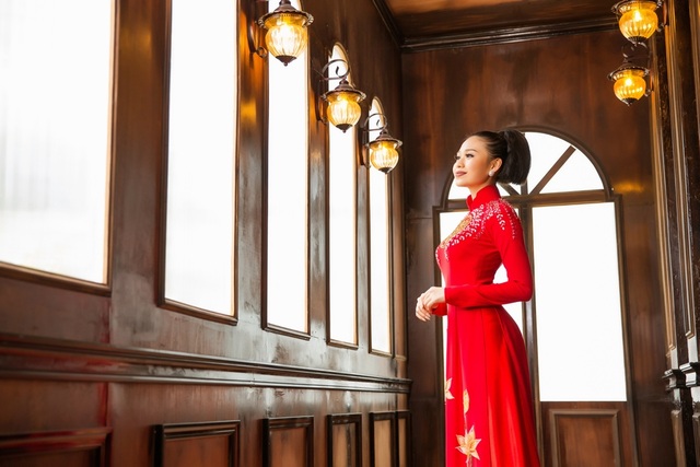 Nhan sắc con gái của danh hài nghiện “dao kéo” Lê Giang - 12 Nhan sắc con gái của danh hài nghiện “dao kéo” Lê Giang - 12