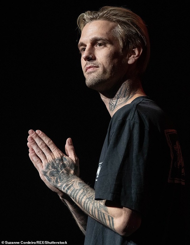 Aaron Carter thừa nhận mắc bệnh tâm thần phân liệt - 3 Aaron Carter thừa nhận mắc bệnh tâm thần phân liệt - 3