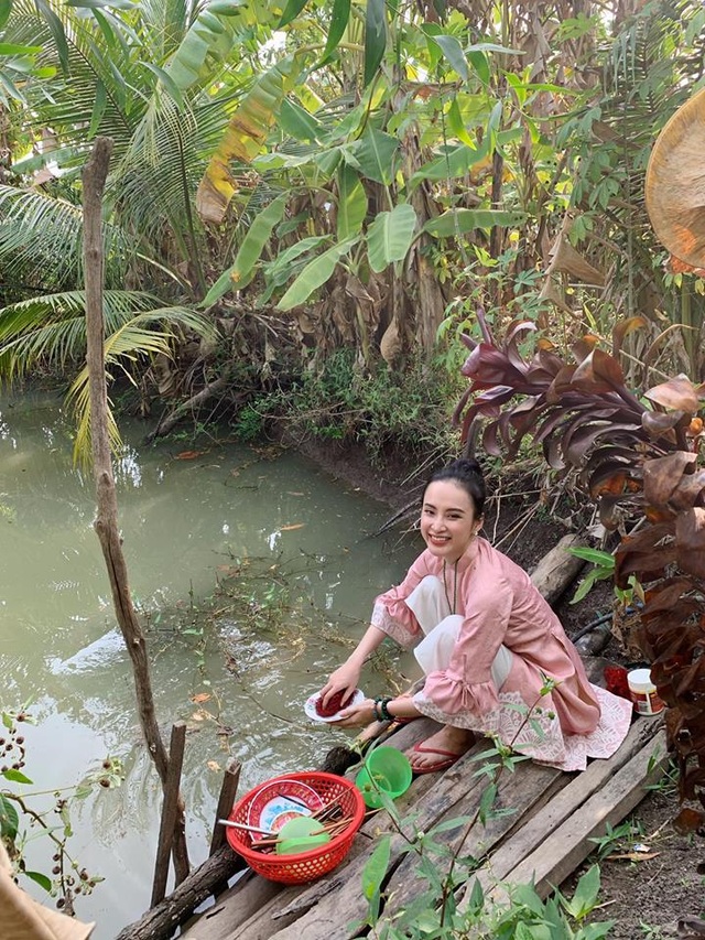 Angela Phương Trinh gây sốt với cơ bụng 6 múi sau thời gian ở ẩn - 7 Angela Phương Trinh gây sốt với cơ bụng 6 múi sau thời gian ở ẩn - 7