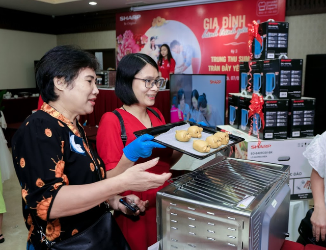 “Trung thu sum vầy - Tràn đầy yêu thương” mang không khí vui vẻ, gắn kết đến các gia đình - 4 “Trung thu sum vầy - Tràn đầy yêu thương” mang không khí vui vẻ, gắn kết đến các gia đình - 4
