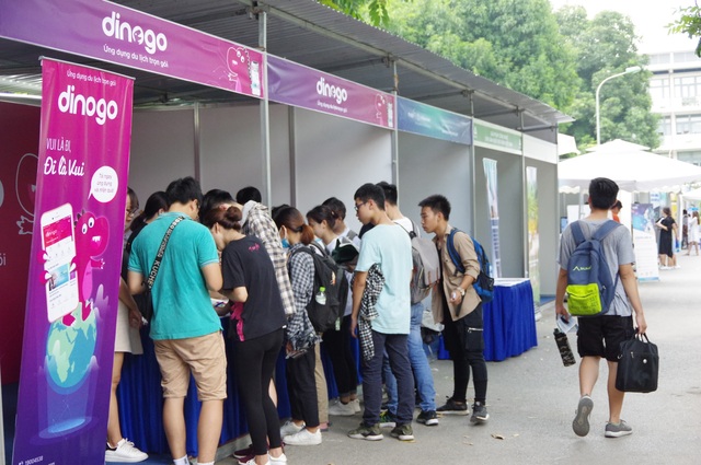 Ứng dụng “du lịch không âu lo” Dinogo gây chú ý tại Ngày hội Trí tuệ nhân tạo Việt Nam 2019 - 2 Ứng dụng “du lịch không âu lo” Dinogo gây chú ý tại Ngày hội Trí tuệ nhân tạo Việt Nam 2019 - 2