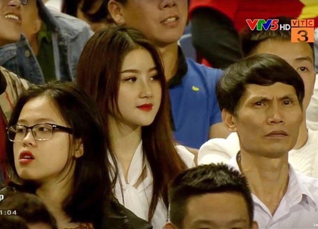 Nữ CĐV hot nhất trận U23 Việt Nam “hạ gục” Thái Lan giờ ra sao? - 1 Nữ CĐV hot nhất trận U23 Việt Nam “hạ gục” Thái Lan giờ ra sao? - 1