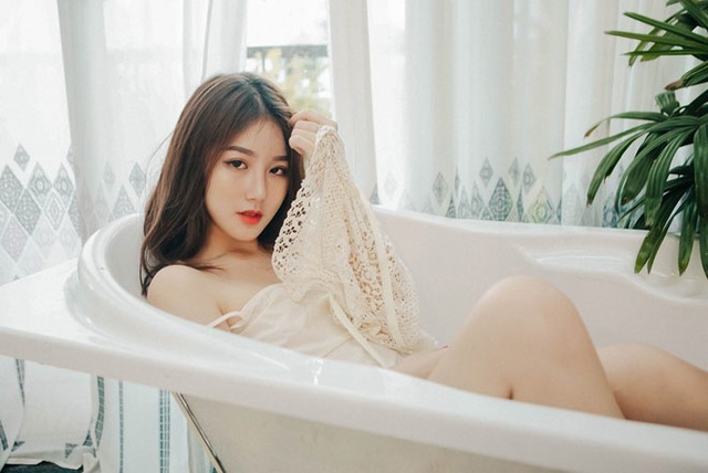 Nữ CĐV hot nhất trận U23 Việt Nam “hạ gục” Thái Lan giờ ra sao? - 6 Nữ CĐV hot nhất trận U23 Việt Nam “hạ gục” Thái Lan giờ ra sao? - 6