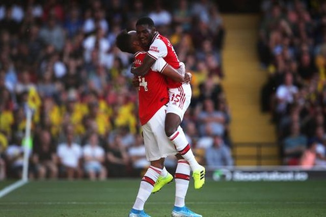 Watford 2-2 Arsenal:  Một điểm khó nhọc của 