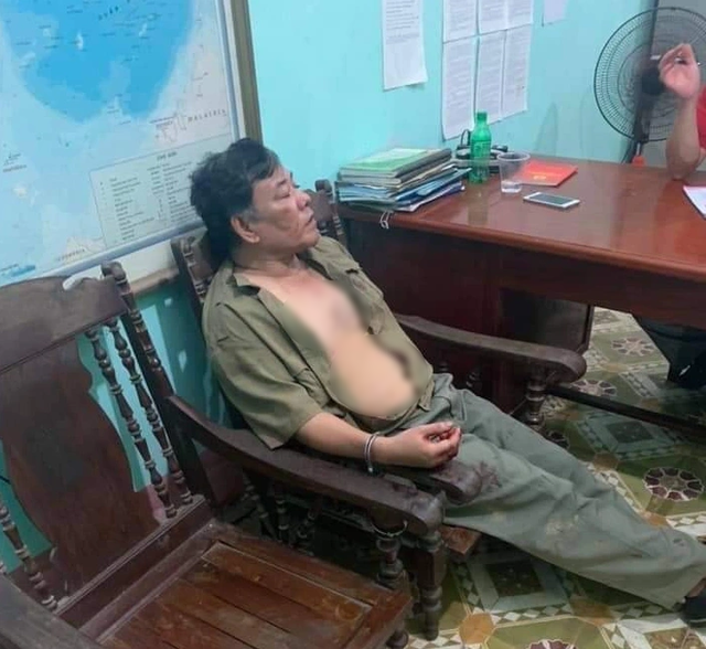 Anh trai mang súng, dao sang truy sát cả nhà em gái vì mâu thuẫn nợ nần - 1 Anh trai mang súng, dao sang truy sát cả nhà em gái vì mâu thuẫn nợ nần - 1